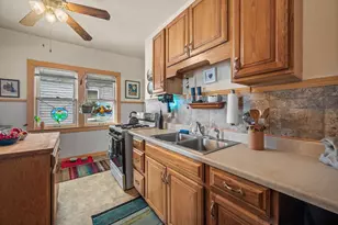 2372 N Weil St, Milwaukee, WI 53212 - Photo 9