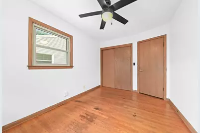 11707 W Oxford Pl, Wauwatosa, WI 53226 - Photo 15
