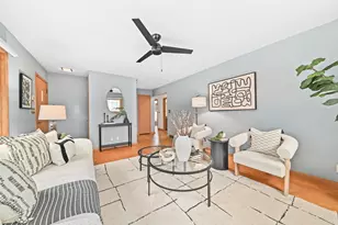 11707 W Oxford Pl, Wauwatosa, WI 53226 - Photo 5