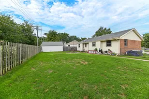 8231 W New Jersey Ave, Milwaukee, WI 53220 - Photo 25