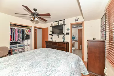 8231 W New Jersey Ave, Milwaukee, WI 53220 - Photo 13