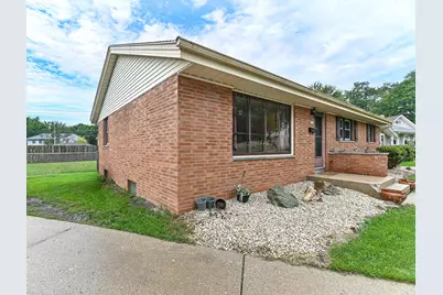 8231 W New Jersey Ave, Milwaukee, WI 53220 - Photo 29