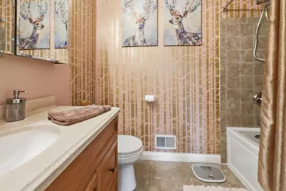 2586 S Austin St #2588, Milwaukee, WI 53207 - Photo 17