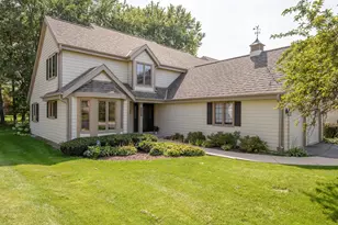 18465 St Andrew Ct, Brookfield, WI 53045 - Photo 1