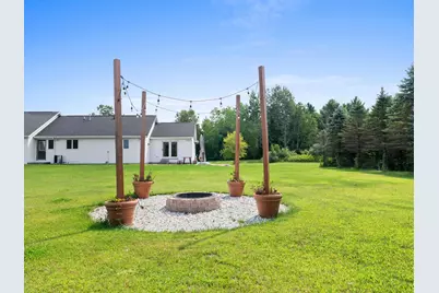 3538  Greenview Ct, Manitowoc Rapids, WI 54230 - Photo 7