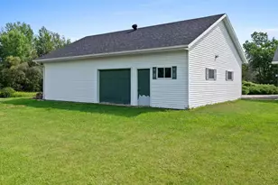 3538 Greenview Ct, Manitowoc Rapids, WI 54230 - Photo 11