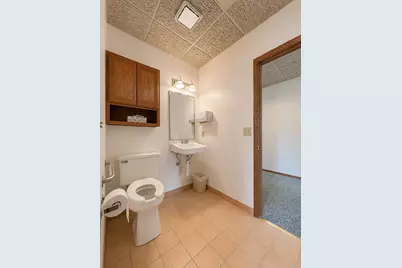966 S 60th St, West Allis, WI 53214 - Photo 13