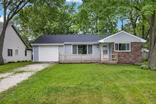 917 111th St, Pleasant Prairie, WI 53158 - Photo 1