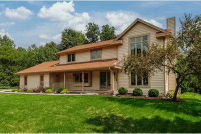 W237N3390  Five Fields Rd, Pewaukee, WI 53072 - Photo 3