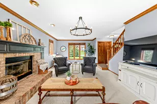 W237N3390 Five Fields Rd, Pewaukee, WI 53072 - Photo 11