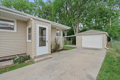 6432 N 84th St, Milwaukee, WI 53224 - Photo 25