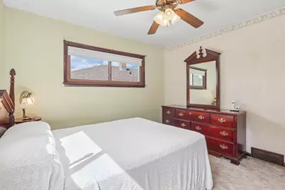 4554 S 48th St, Greenfield, WI 53220 - Photo 35