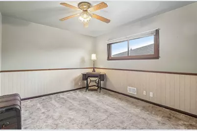 4554 S 48th St, Greenfield, WI 53220 - Photo 37