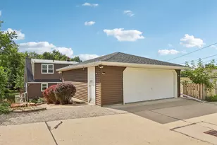 4554 S 48th St, Greenfield, WI 53220 - Photo 3