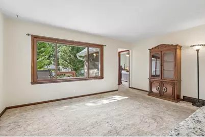 4554 S 48th St, Greenfield, WI 53220 - Photo 5