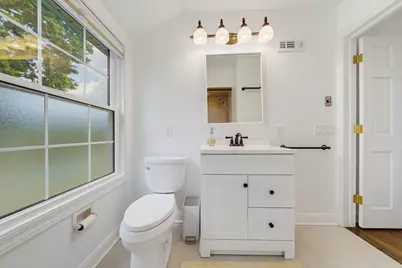 5251 N Santa Monica Blvd, Whitefish Bay, WI 53217 - Photo 33