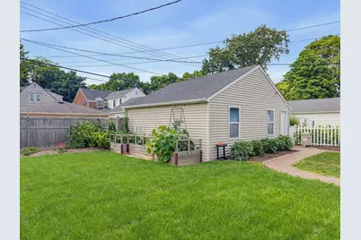 5251 N Santa Monica Blvd, Whitefish Bay, WI 53217 - Photo 39