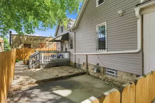 1412 S 32nd St, Milwaukee, WI 53215 - Photo 15