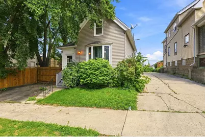 1412 S 32nd St, Milwaukee, WI 53215 - Photo 17