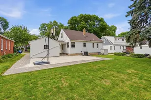 2016 S 96th St, West Allis, WI 53227 - Photo 5