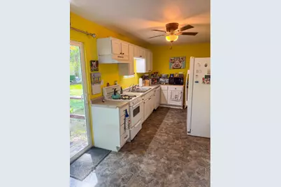 2908  Circle Dr, Burlington, WI 53105 - Photo 3