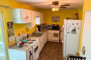 2908 Circle Dr, Burlington, WI 53105 - Photo 5