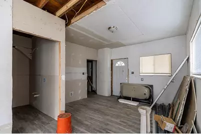 3718 N 7th St, Milwaukee, WI 53212 - Photo 9