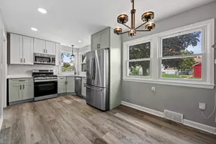4067 N 44th St, Milwaukee, WI 53216 - Photo 9