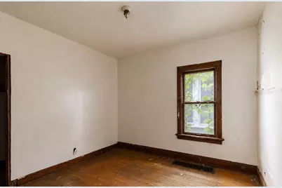 2416 N 39th St #2418, Milwaukee, WI 53210 - Photo 5