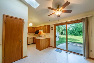 9601 W Darnel Ave, Milwaukee, WI 53224 - Photo 9