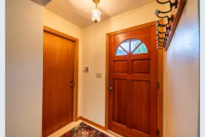 9601 W Darnel Ave, Milwaukee, WI 53224 - Photo 3