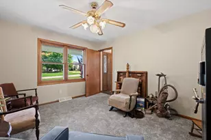 W1215 Jolly Ct, Ixonia, WI 53036 - Photo 21