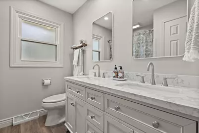 705  Sunset Dr, Hartford, WI 53027 - Photo 21