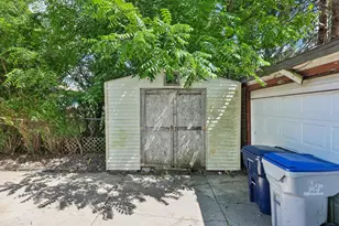 10611 W Silver Spring Dr, Milwaukee, WI 53225 - Photo 33