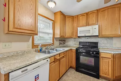 10611 W Silver Spring Dr, Milwaukee, WI 53225 - Photo 9
