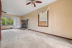 10611 W Silver Spring Dr, Milwaukee, WI 53225 - Photo 7