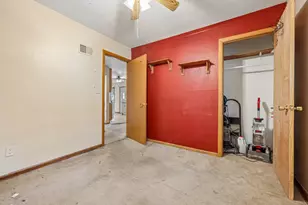 10611 W Silver Spring Dr, Milwaukee, WI 53225 - Photo 17
