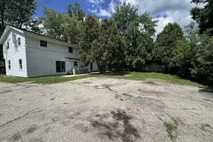 6414 N 101st St, Milwaukee, WI 53224 - Photo 3