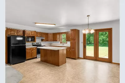 3418 W Twin Ln, Kossuth, WI 54241 - Photo 9