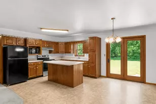 3418 W Twin Ln, Kossuth, WI 54241 - Photo 9