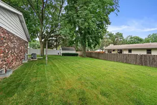 W164N10543 Timberline Ct, Germantown, WI 53022 - Photo 35