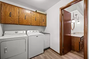 W164N10543 Timberline Ct, Germantown, WI 53022 - Photo 15