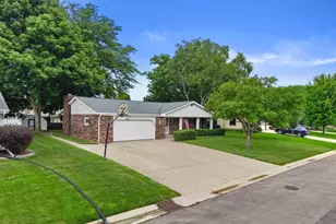 W164N10543 Timberline Ct, Germantown, WI 53022 - Photo 33