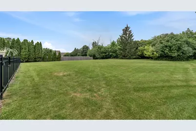W144N4871  Stone Dr, Menomonee Falls, WI 53051 - Photo 75