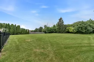 W144N4871 Stone Dr, Menomonee Falls, WI 53051 - Photo 75