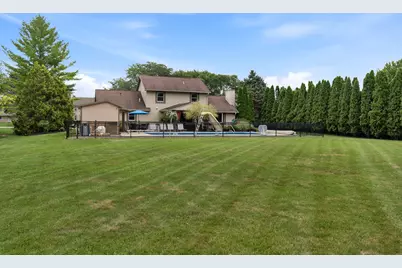 W144N4871  Stone Dr, Menomonee Falls, WI 53051 - Photo 73