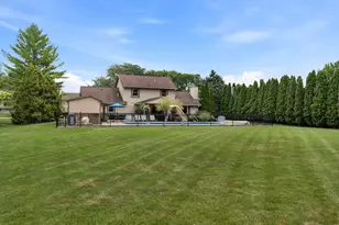 W144N4871 Stone Dr, Menomonee Falls, WI 53051 - Photo 73