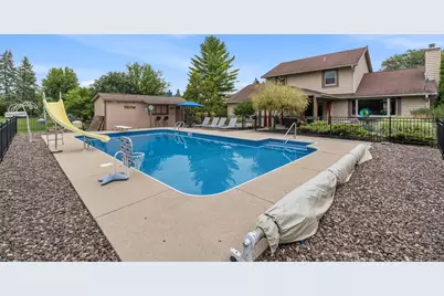 W144N4871  Stone Dr, Menomonee Falls, WI 53051 - Photo 57