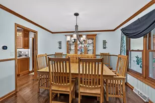W144N4871 Stone Dr, Menomonee Falls, WI 53051 - Photo 13