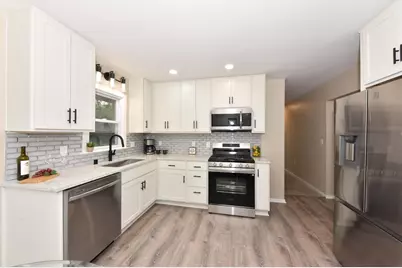 3675 S Taylor Ct, Milwaukee, WI 53207 - Photo 15